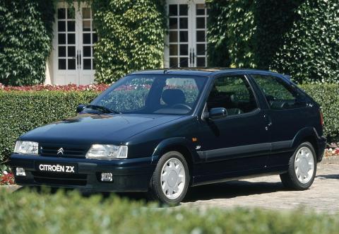 zx_coupe_16v_155_ch_1995_3quartsav.jpg